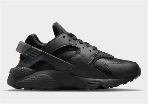 nike huarache triple black men